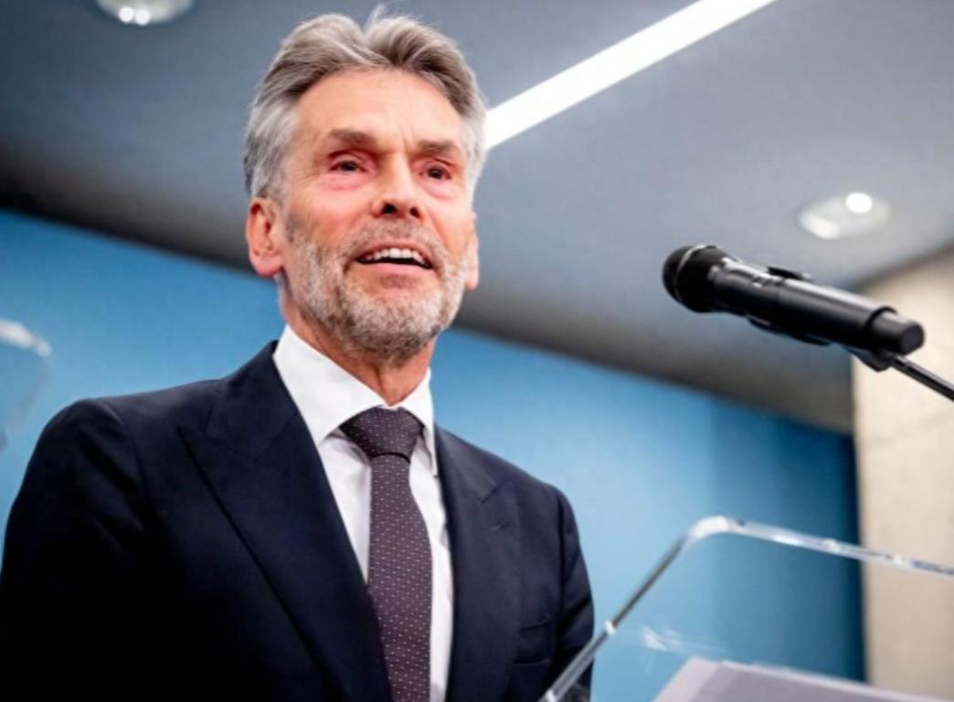 取消访华，放中国鸽子！对荷兰我们不能再手软了这两天，法国总统马克龙对中国进行正