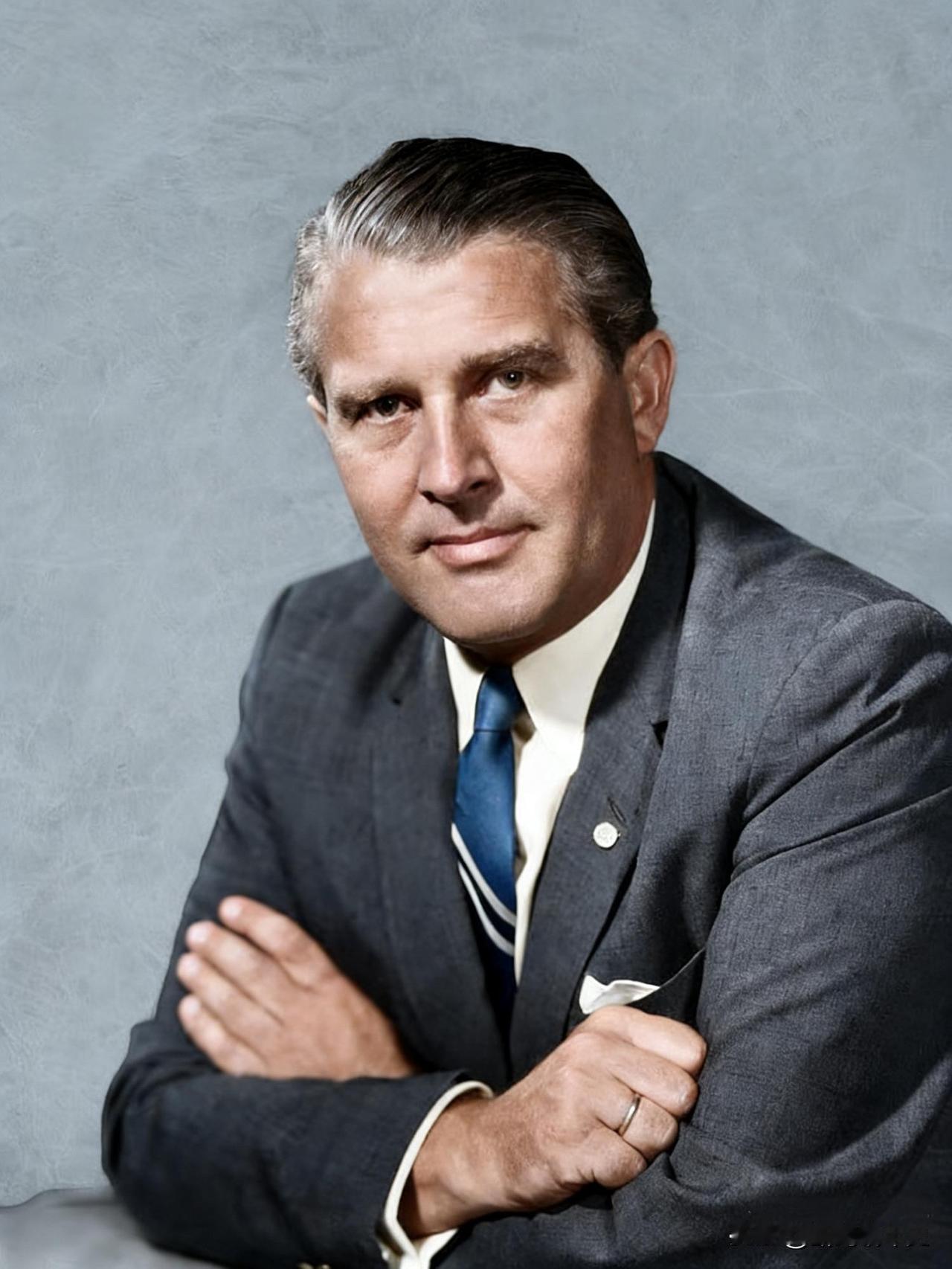 维尔纳·冯·布劳恩从小就是个火箭迷，脑子里整天想着怎么上天，可命运却把他卷进了二