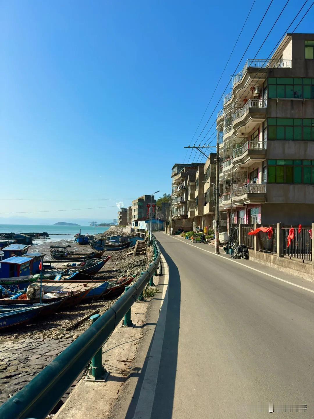 没去福建连江县之前，我以为沿海地区肯定很富有，然而来到了连江县下宫镇的新辉村，还