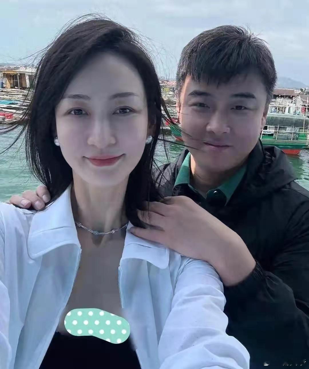 王皓老婆38岁生日，大儿子为妈妈买蛋糕，闫博雅亲吻俩娃超有爱！​​​