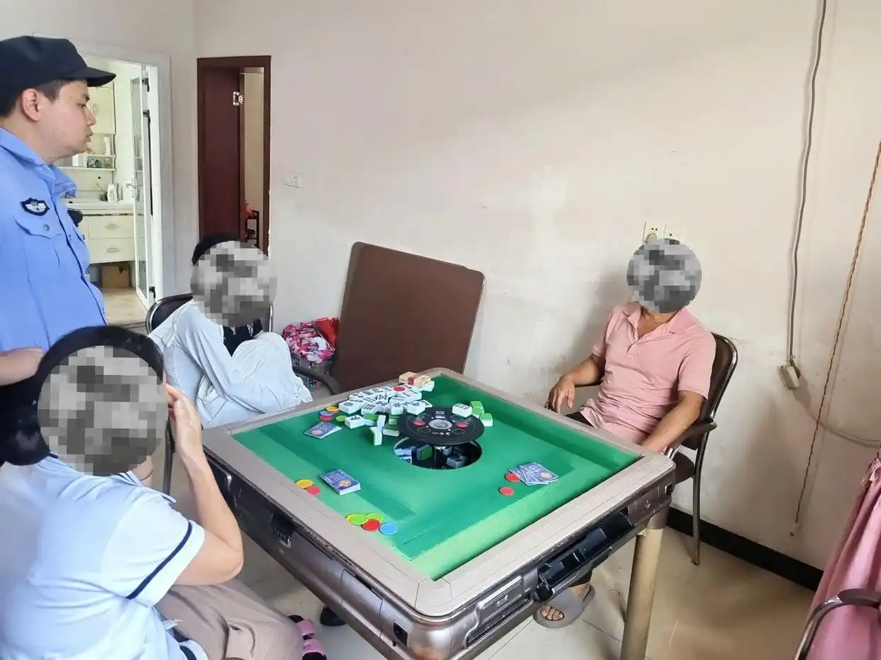 “胆子真大！”近日，浙江杭州，女子打麻将赢了钱，可对方却赖账不给，女子一气之下，