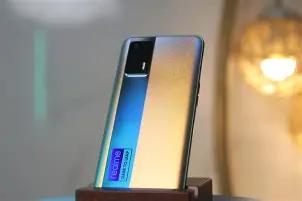 你以为realme退出中国是被卷死了？错得离谱！人家只是嫌国内市场钱太难赚，转
