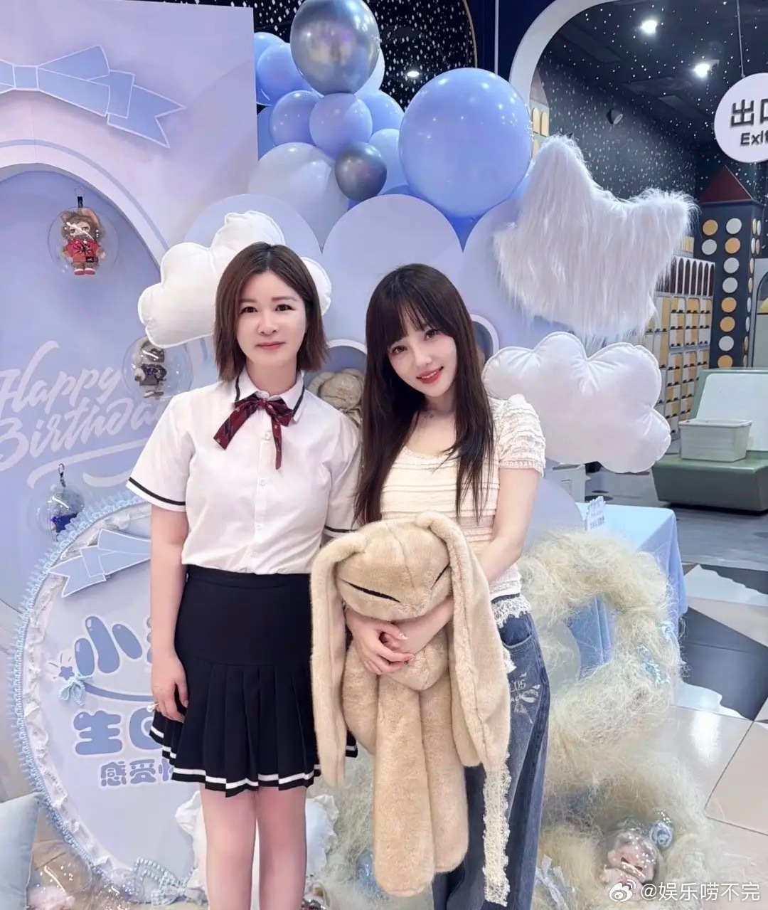 董璇女儿办10岁生日派对，杜华，甘薇，李小璐都来了，13岁甜馨个子长的真快，小姑