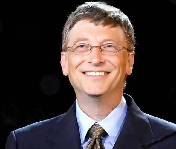 这次谁还嘴硬？美国彻底慌了？！比尔·盖茨抛出惊人言论，振聋发聩！他曾说：“任何说