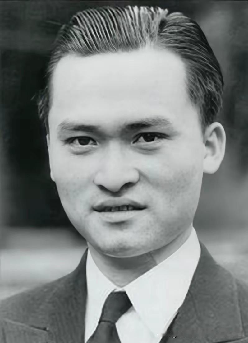 1942年，一名24岁的中国船员掉入北大西洋，靠着吃生鱼喝鸟血强撑了133天，然