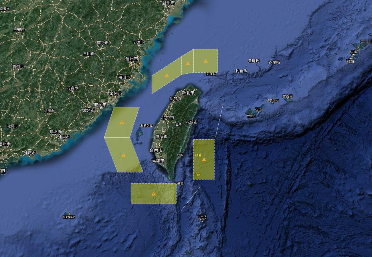 7处禁航空域，禁航高度“无限高”，这次真的把台岛围了个水泄不通！蛙媒报道称，根据
