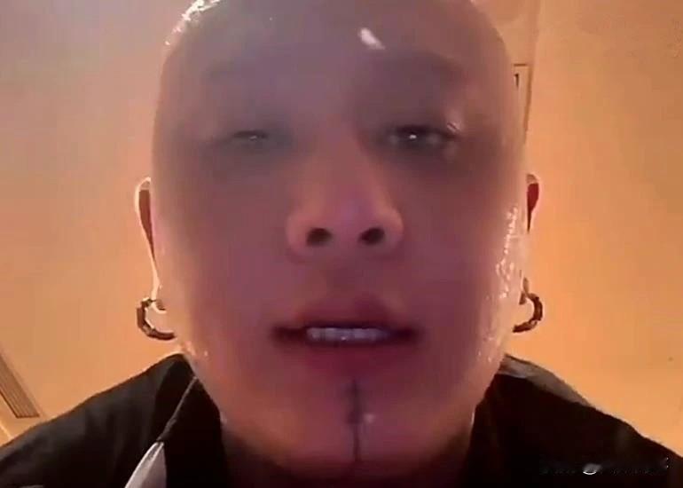 f/z卸“PK之王”称号，评价老葛是双刃剑！f/z深夜健
