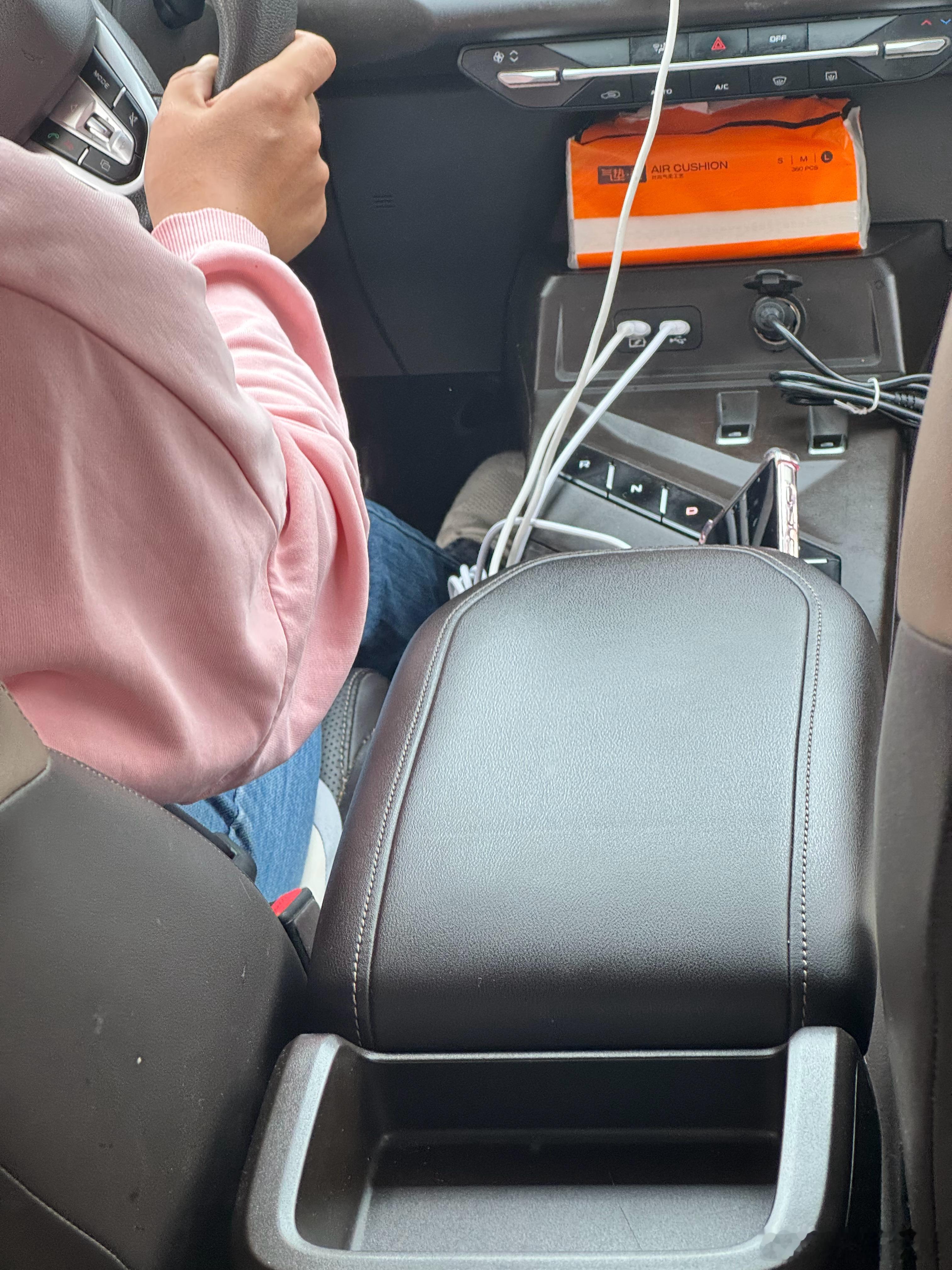 今天打车遇到比“风琴脚”更可怕的了！那就是“风琴刹车”！到了红灯，刹车是分成四