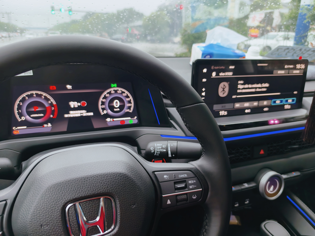 如愿以偿把雅阁开回来了咱不是专业测评，就一个臭读书的，以前也没怎么开过车，也不