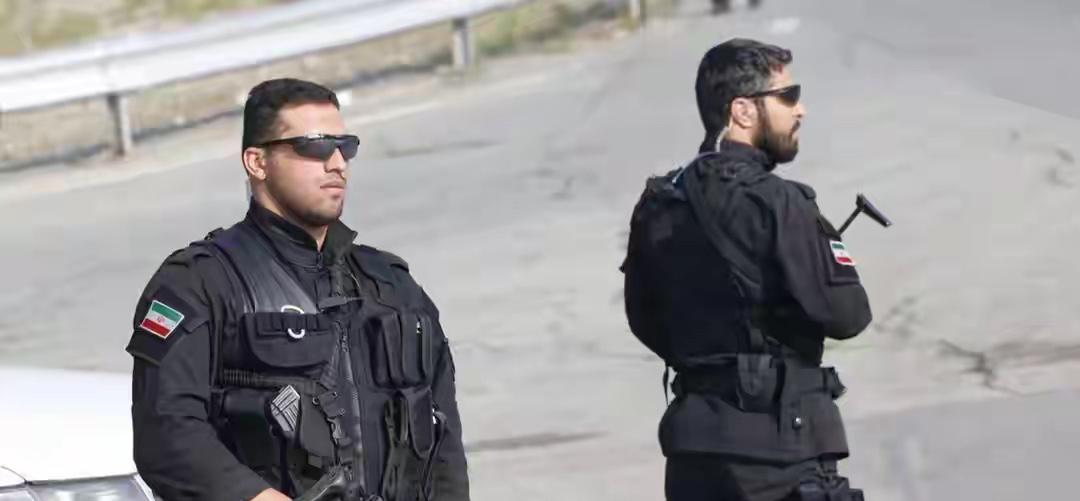 好家伙，伊朗这回动静真不小。根据消息，他们不知道从哪儿搞来了绝密情报，直接把73