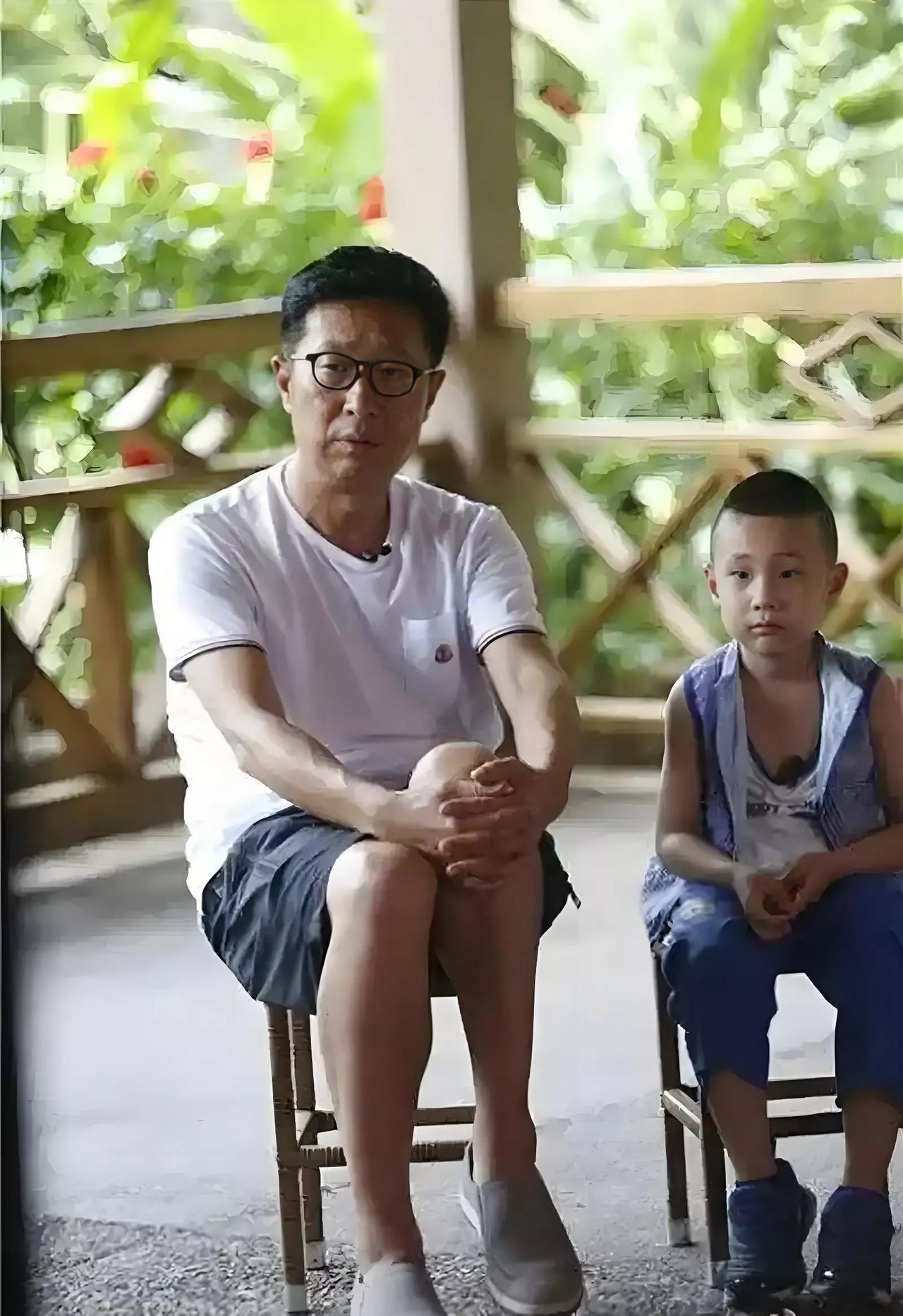 当年林永健带着儿子林大竣去参加“爸爸去哪儿”，林大竣走到分好的房间以后，看到品牌