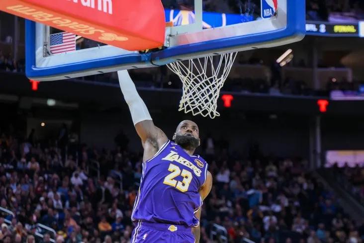 41岁詹皇icon迟迟不官宣未来！NBA名记曝核心原因：全联盟争冠队都在抢他！
