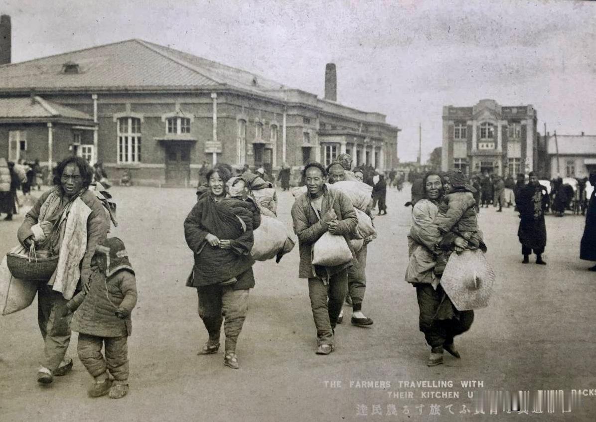 很多人认为，清朝是一个奴隶制王朝，残酷吸食人民鲜血，无疑是一段黑暗至极的时期。但