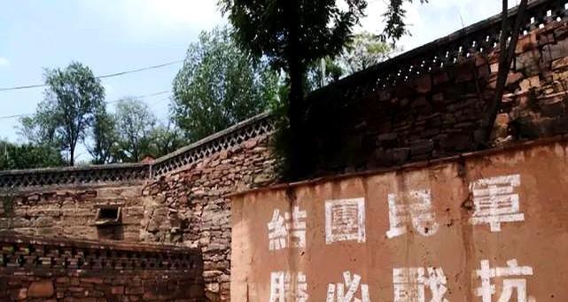 1939年，6岁的白梅梅，见母亲被日军刺死，就要扑过去。突然，父亲拼尽最后一丝