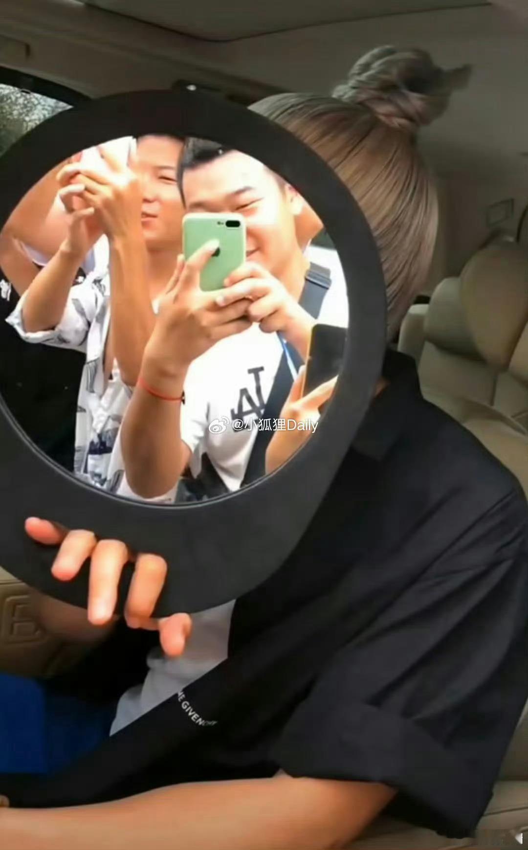 内娱来学何晟铭那么多男人，我们于正该吃醋了[doge]​​​