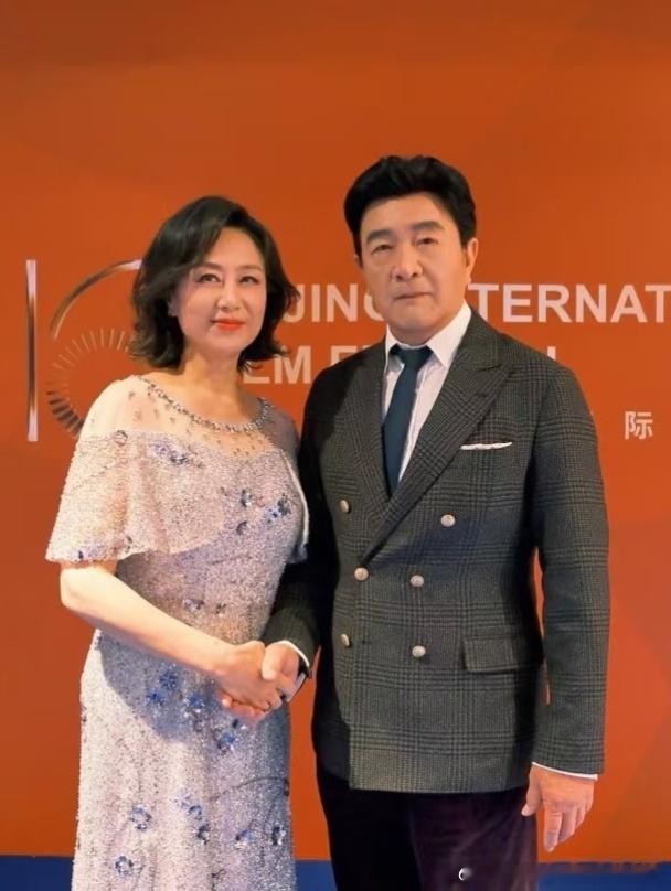 周里京、吴玉芳