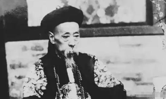清朝末年有位王爷，清朝还没覆灭，就把712.5万英镑（折合现在的两百多亿）存入了