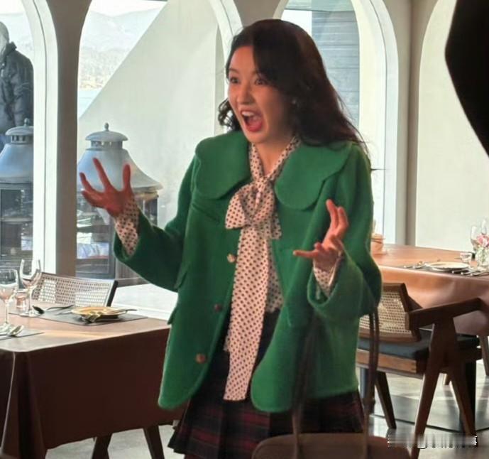 王玉雯这次真给内娱明星立了好榜样！平时配合度超高，该强硬时一点不含糊。今早看