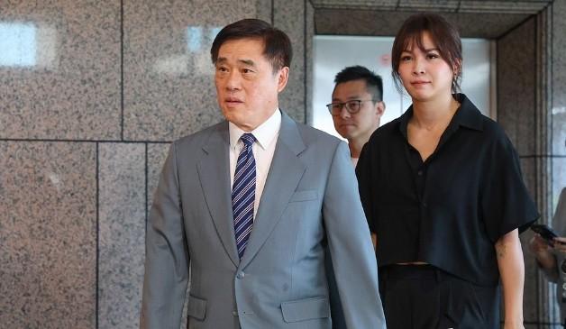 【郝龙斌喊话大陆承认“九二共识不等于一国两制”！洪秀柱：关键立场是谋求两岸统一】