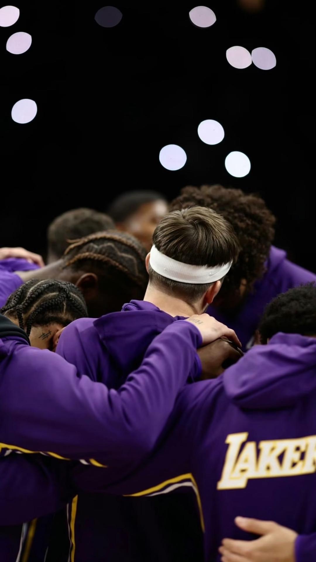 双核暴走+阵容深度升级，湖人已强的可怕！截至今天赛后湖人以5胜2负的战绩高居西