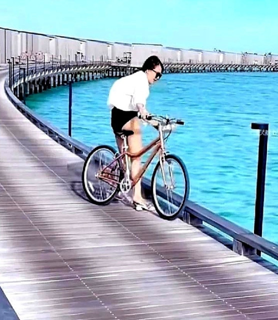 隐秘部位要遮盖好。真心建议，朋友们，夏季一定要穿安全裤。我跟你们说个真事，前