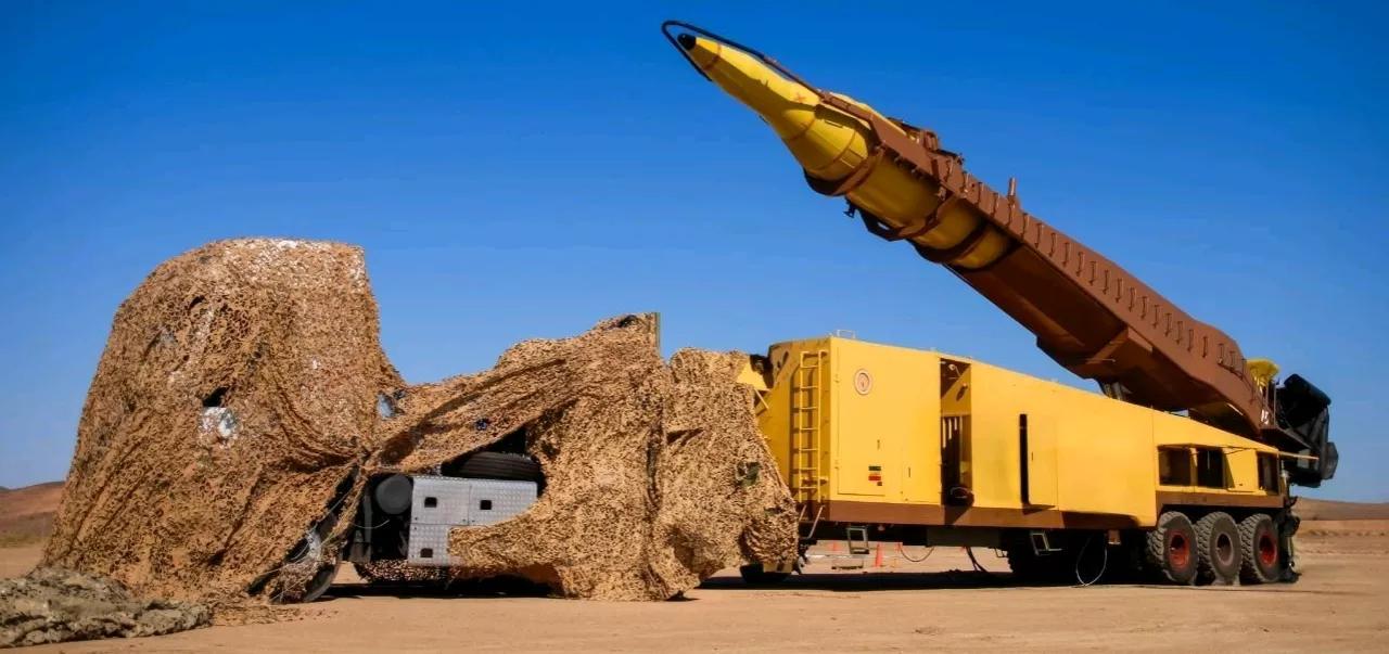 半岛电视台报道，当地时间9日，伊朗国防部、伊斯兰革命卫队联合宣布，为最大程度对敌