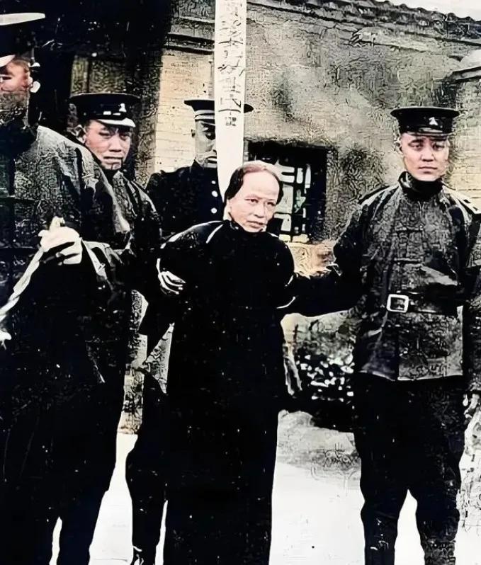 1950年，蒋介石“姐姐”被抓，她的处决意见上报至北京，周总理亲自去跟毛主席求情