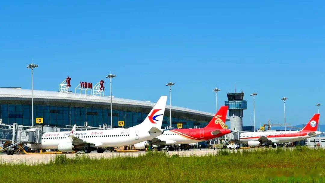 不仅有五粮液机场，五粮液航空也呼之欲出11月28日，川航集团（四川航空集团有限责