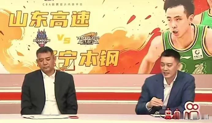 杨鸣在快手解说CBA时，被主持人问，如何看待庞峥麟进入最佳球员一阵。杨鸣说最佳阵