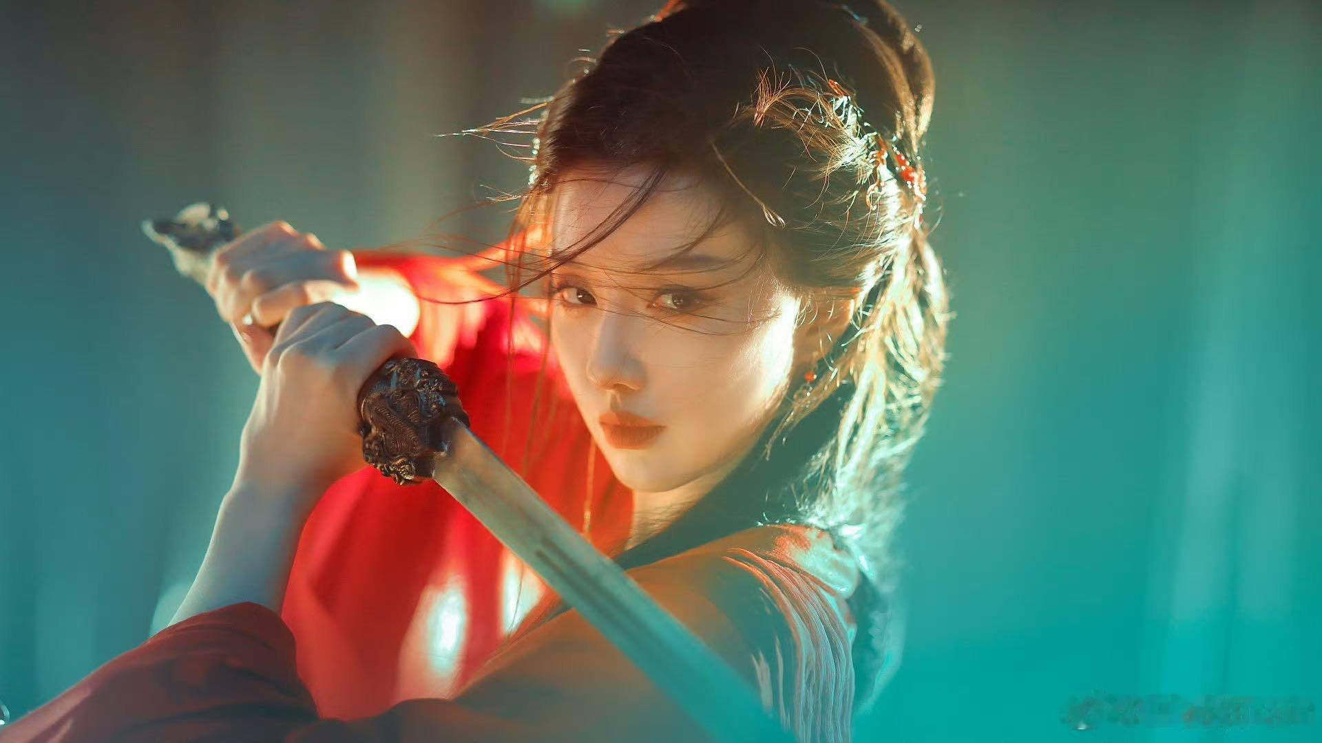 王鹤润妆造 谁被王鹤润今日造型美晕了我不说！！妆容干净又耐看，眉眼温柔自带仙气，