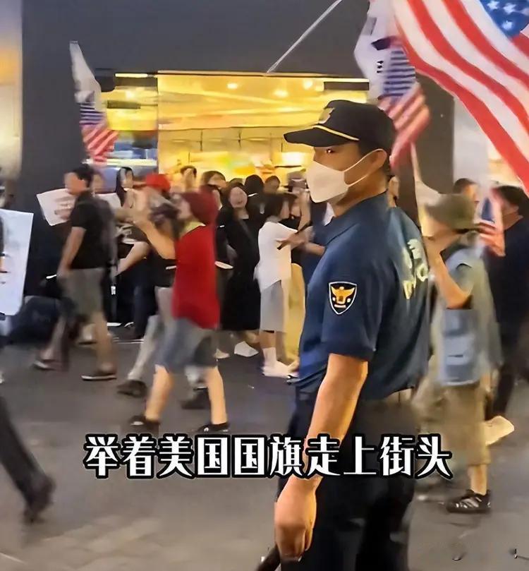 韩国首尔发生剧烈冲突！一名法国女子当众扬言“全世界都反感中国人”，身旁一名中国女