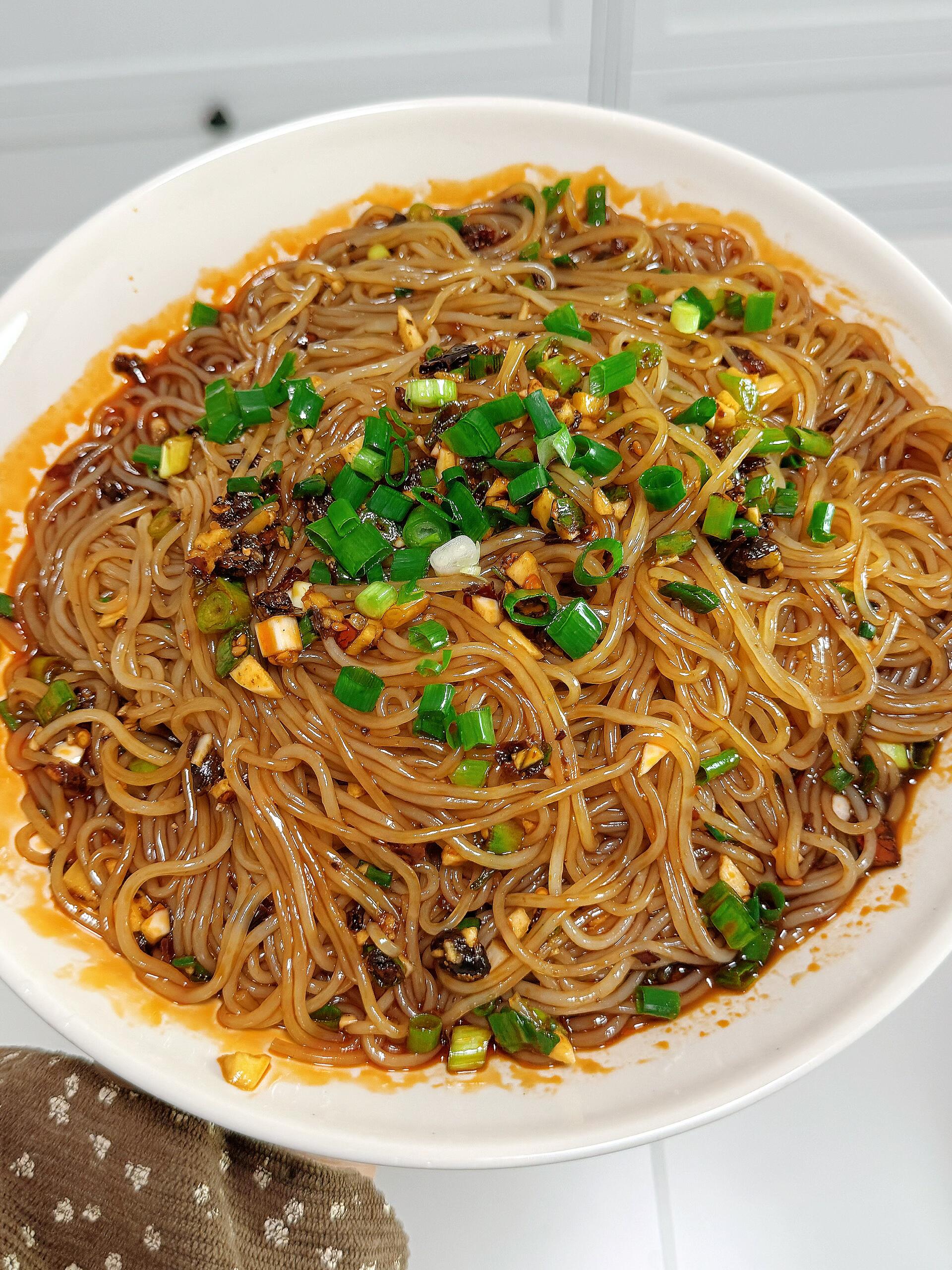 凉拌粉条🔥吃一次就沦陷！Q弹入味，零难度巨下饭宝子们谁懂啊😭挖到一款巨好