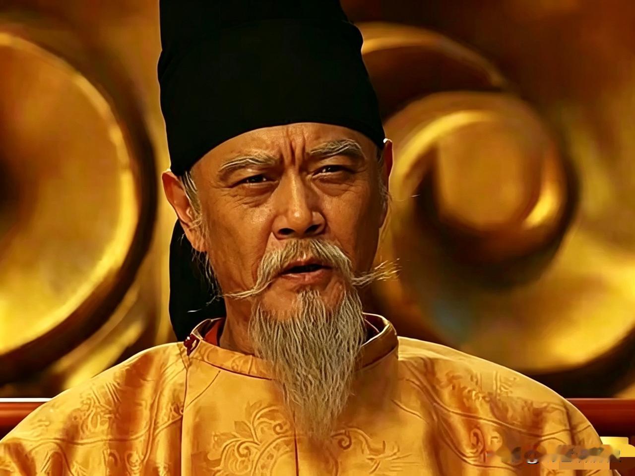 别傻了，也许李隆基最初信任安禄山，但到最后，连再迟钝的人也能看出端倪，何况他这种