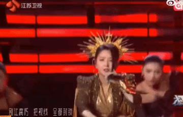 今晚《打歌2024》首播，没想到何洁破音迅速上了热搜🥲原本还是抱有很大期