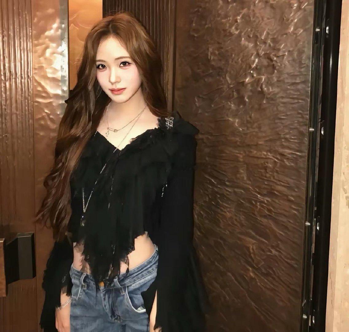 小S的二女儿，终究是长成了她爸爸喜欢的样子，妈妈梦想的样子​​​