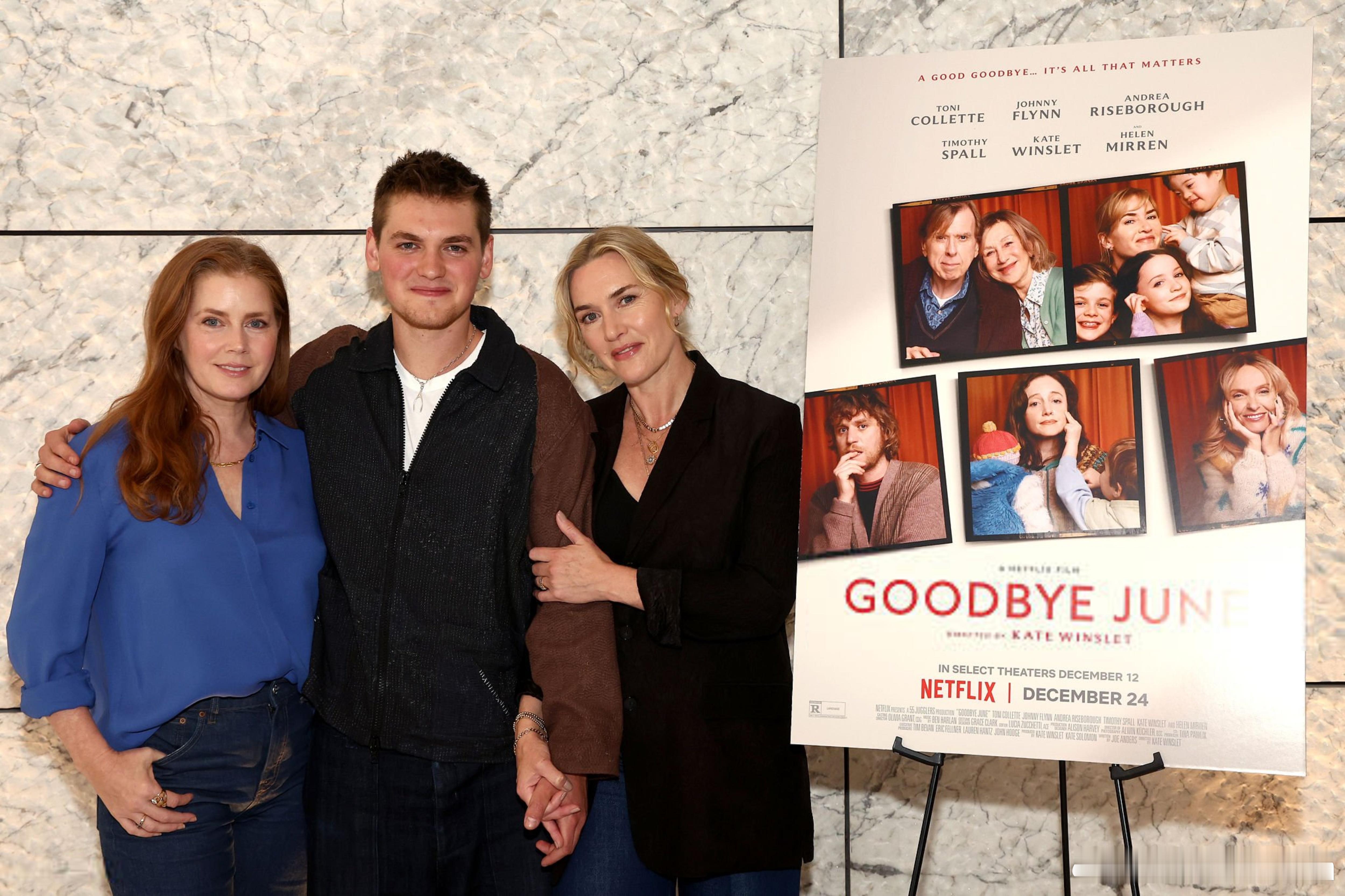 amyadams艾米亚当斯上个月中在洛杉矶出席了KateWinslet的首部