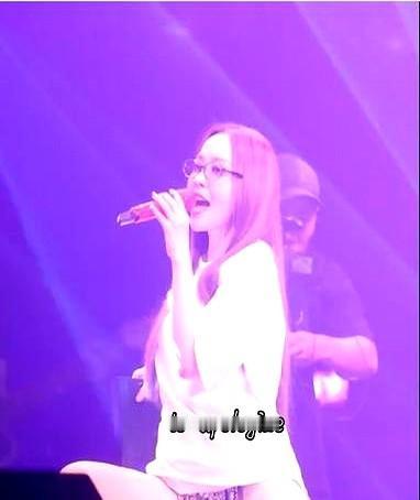 现在知道，女明星演唱会前排票为啥贵了，那个凭着海豚音惊艳了我们的靓颖，在苏州