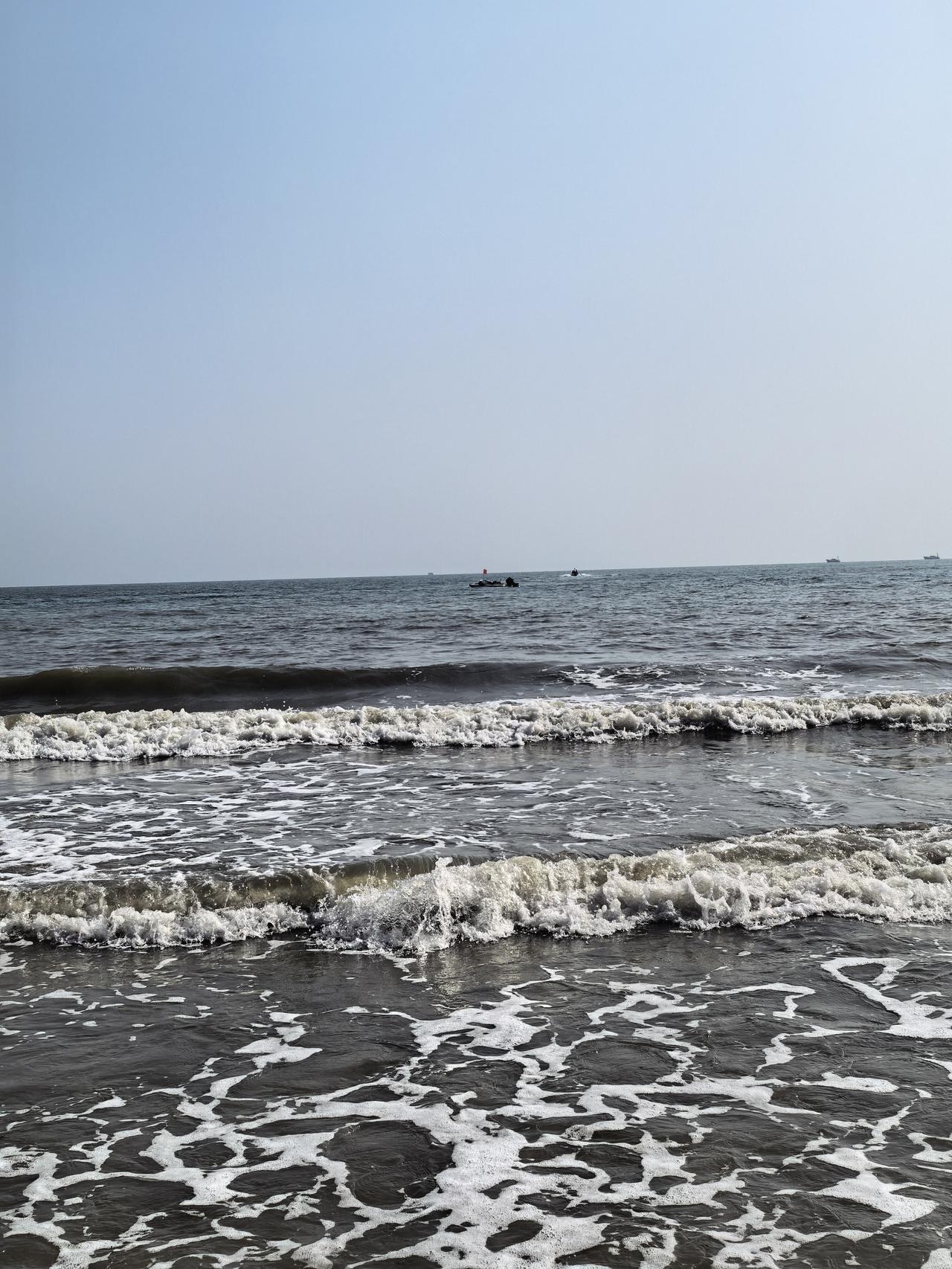 外出旅游要不好给同事带礼物？说句实话，问觉得没有必要。可是没有办法，同事每