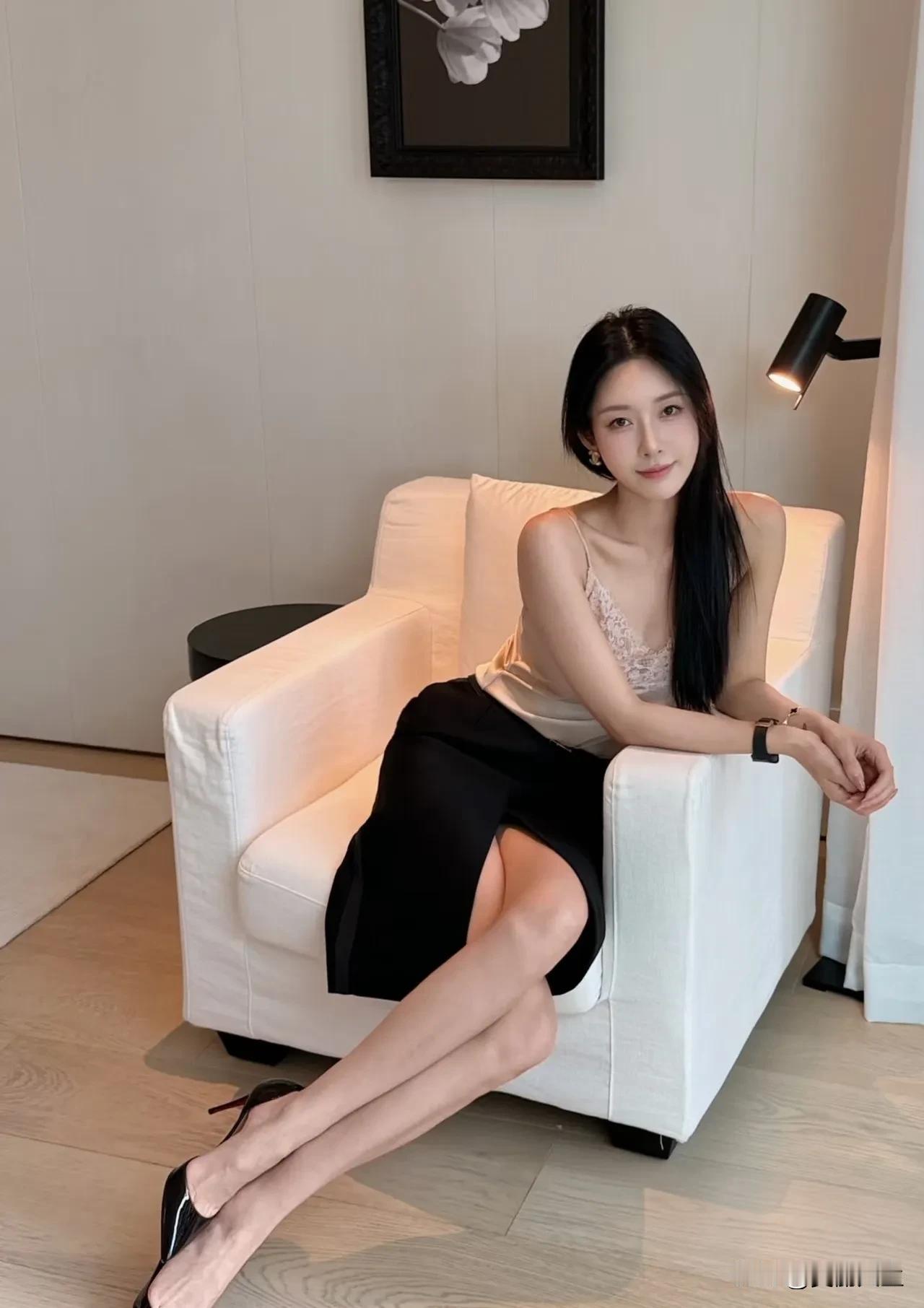 我不在家，就在咖啡馆；我不在咖啡馆，就在往咖啡馆的路上