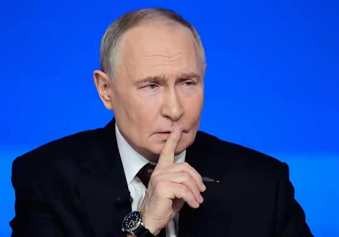 普京四年布局成功了？乌克兰只是幌子，真正的目标已经落入圈套战火在乌克兰的土地上