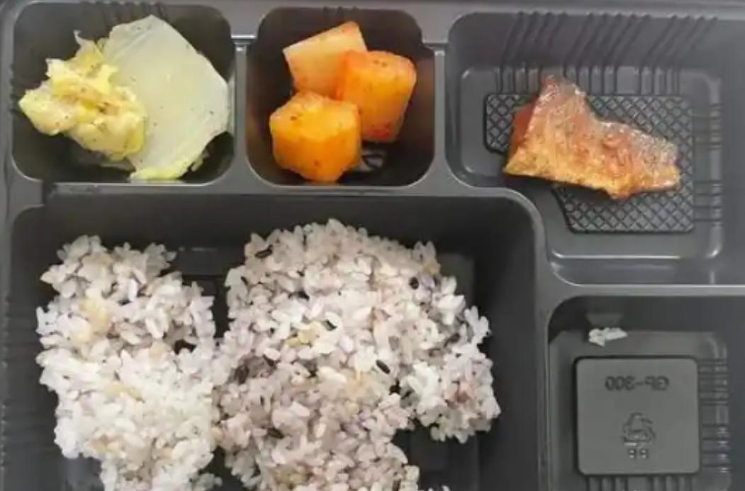 现在才知道，美国大兵一直在网上关注着中国士兵的情况，而让他破防的并不是中国士兵有