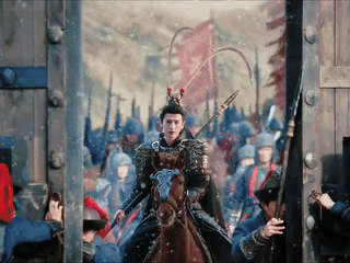 谢征凯旋入京，春风得意马蹄疾！谁能不被张凌赫演的谢征狠狠拿捏啊！从隐忍蛰