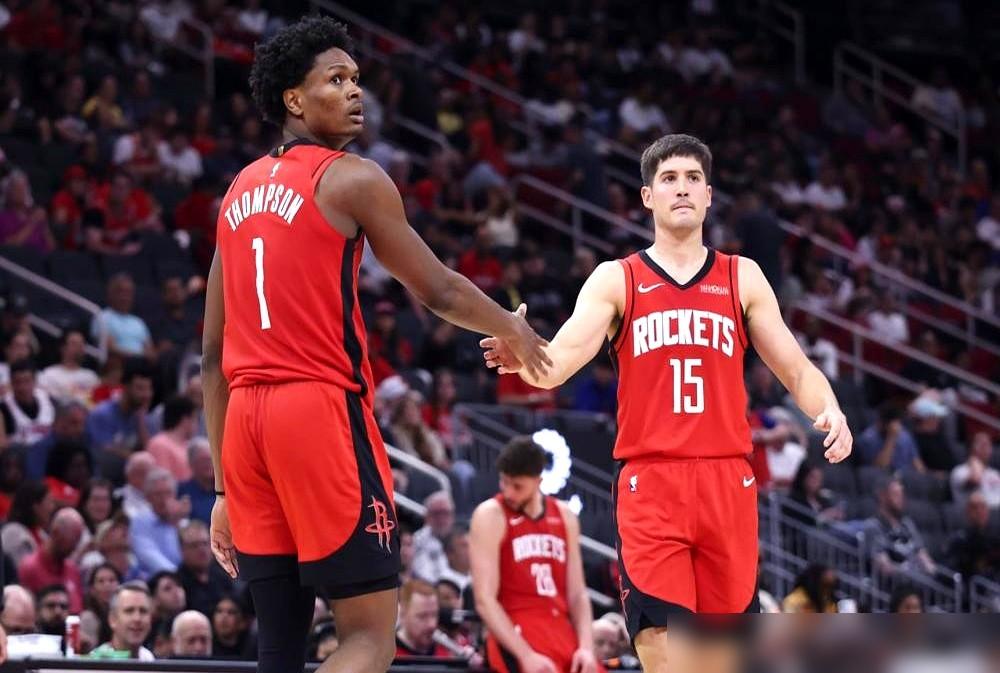 我告诉你，火箭这1.8亿美金不是用来赢球的，是用来买教训的。一个后场发动机，