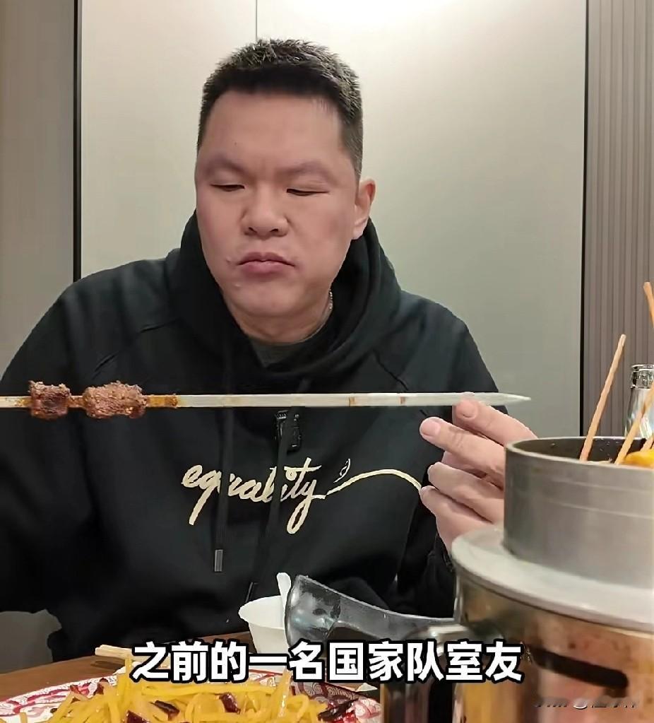 满满的回忆！朱芳雨谈韩德君：“来到沈阳。”“让我想起了之前的一名国家队室