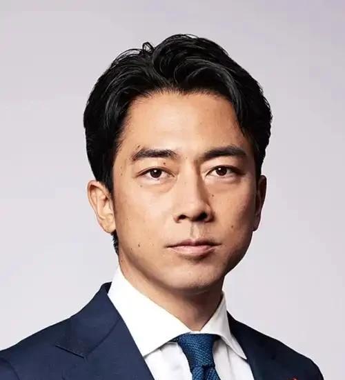 就在刚刚日本宣布了9月26日，日本自民党总裁候选人小泉进次郎公开承认，他所在