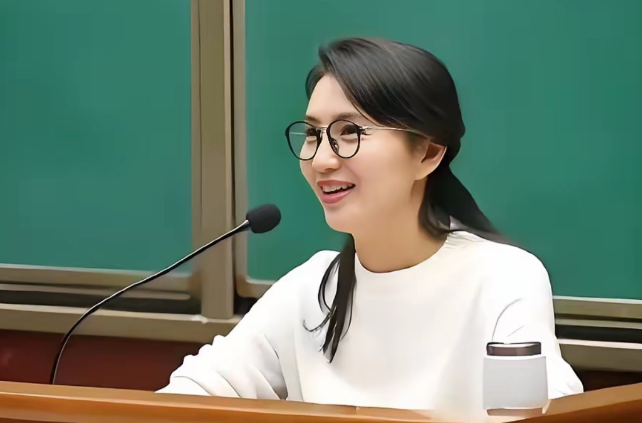 终于明白陈好为啥不出来拍戏了，原因很简单，不是年龄太大没戏拍，也不是挑剧本，