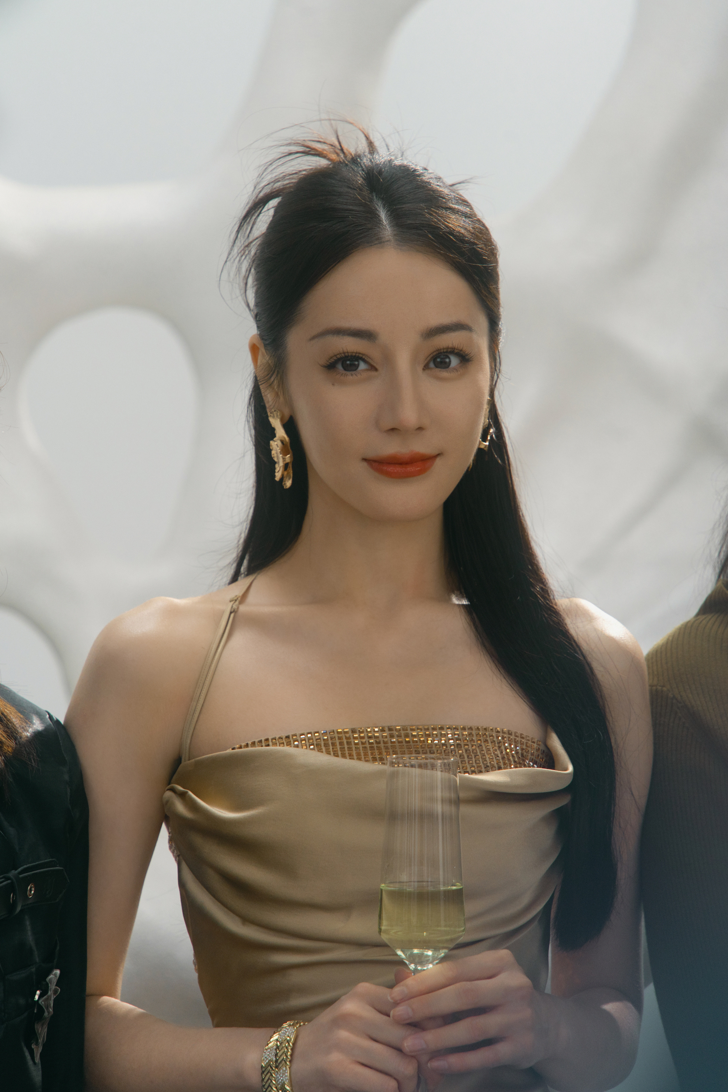 迪丽热巴枭起青壤