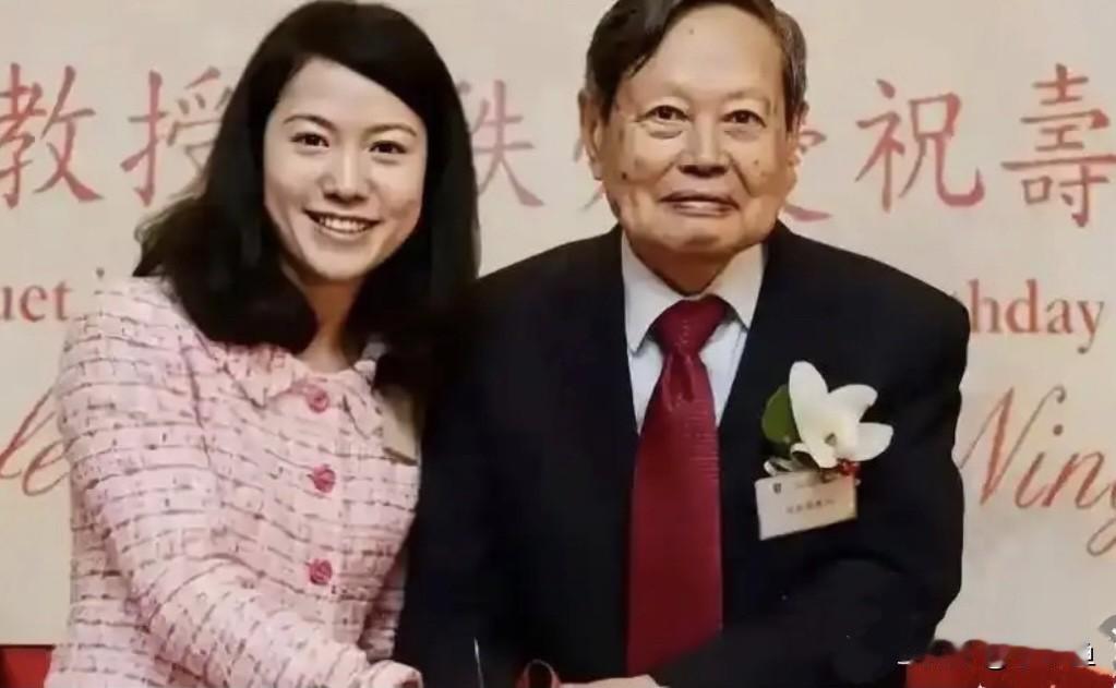 了不起的女性太佩服翁帆了……翁帆写道:“杨先生离开的时候一定