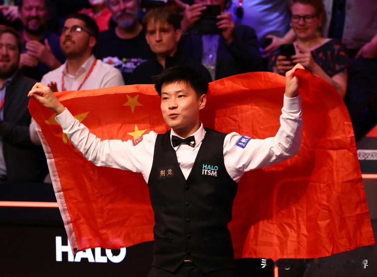 本赛季获得斯诺克职业巡回赛资格的中国球员：🇨🇳赵汉阳（26岁，现世界排名第