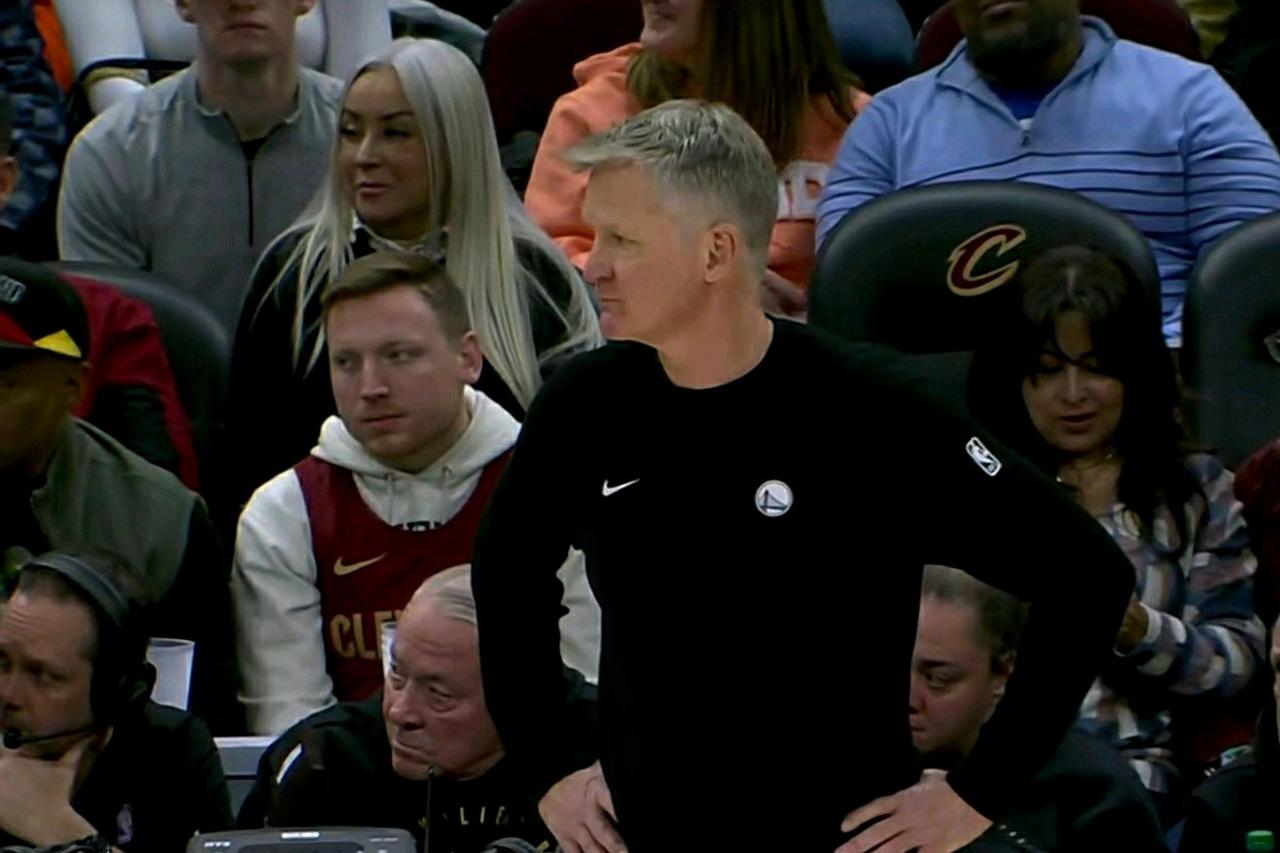 数据不会说谎：无库勇之所以能背靠背客场32分打爆公牛，就是因为科尔实验成功，这4